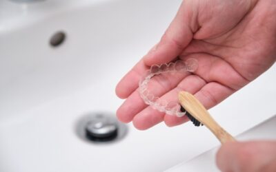 Como higienizar seus alinhadores Invisalign