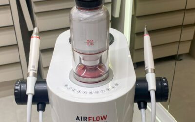 Conheça os diferenciais da limpeza dental com AirFlow na clínica Kátia Rie Odontologia