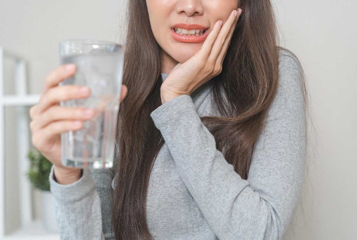 Dentes sensíveis: causas, tratamentos e como prevenir Dentes sensíveis: causas, tratamentos e como prevenir