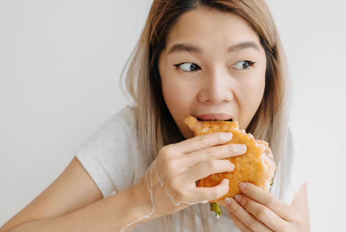 Como os dentes desalinhados afetam a mastigação e a digestão Como os dentes desalinhados afetam a mastigação e a digestão