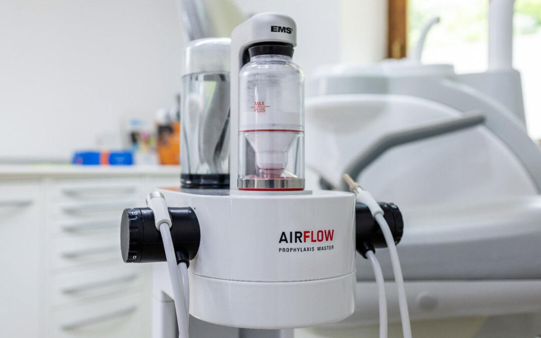 AirFlow elimina tártaro e gengivite? O que o procedimento realmente trata